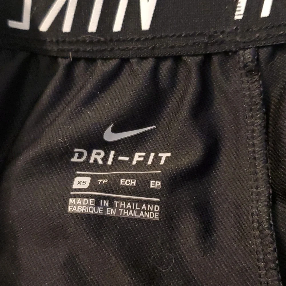 NIKE dri-fit running shorts black XS - Picture 2 of 6